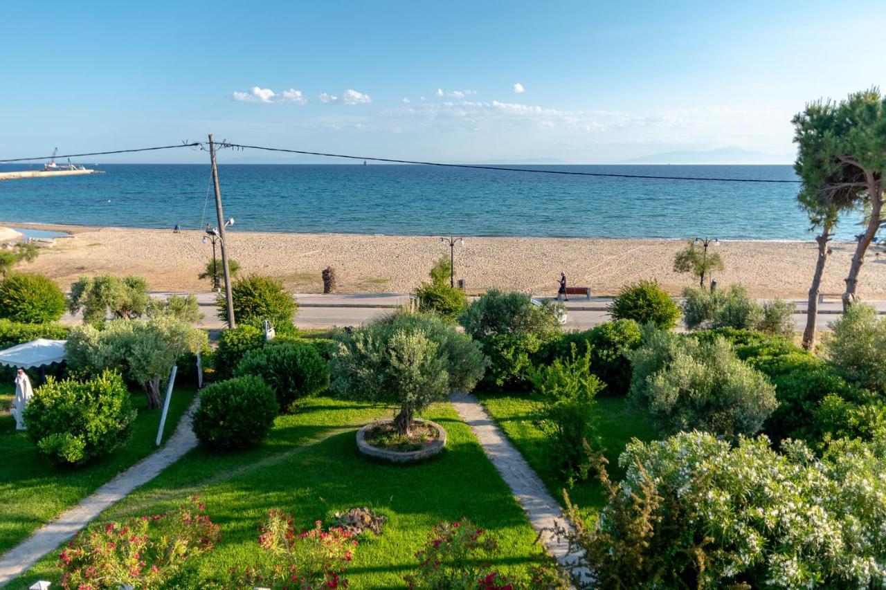 Dimi Seafront Apartment By Rentals Pro Services - Nea Moudania Exterior photo