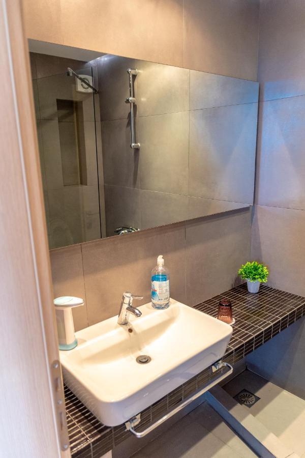 Dimi Seafront Apartment By Rentals Pro Services - Nea Moudania Exterior photo