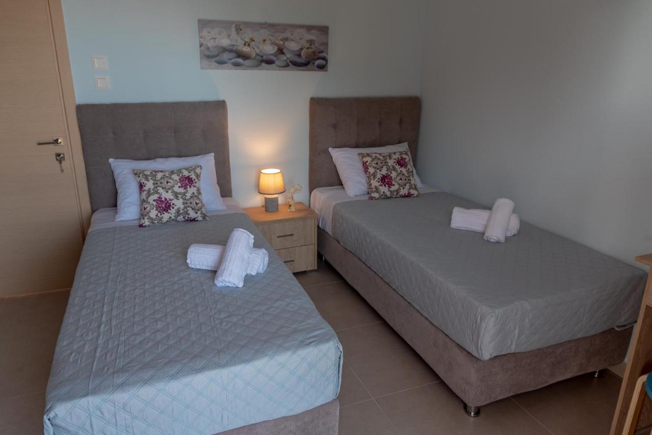 Dimi Seafront Apartment By Rentals Pro Services - Nea Moudania Exterior photo