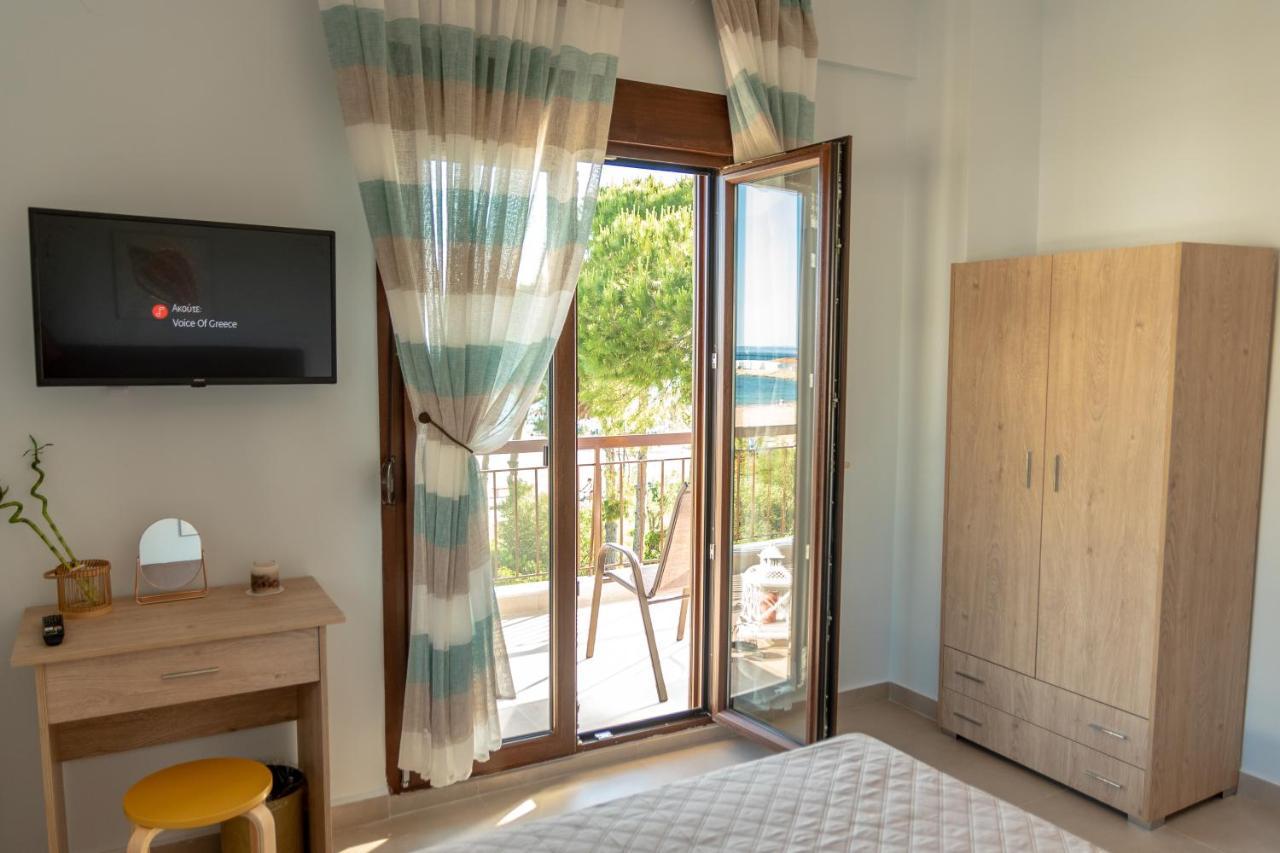 Dimi Seafront Apartment By Rentals Pro Services - Nea Moudania Exterior photo